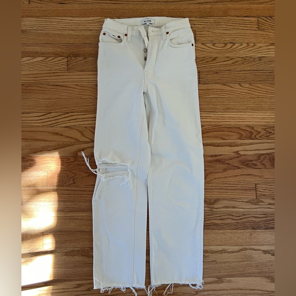 White distressed Jean